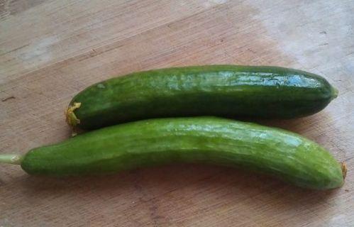 瓜蘸着吃,瓜果蘸酱，尽享清凉美味